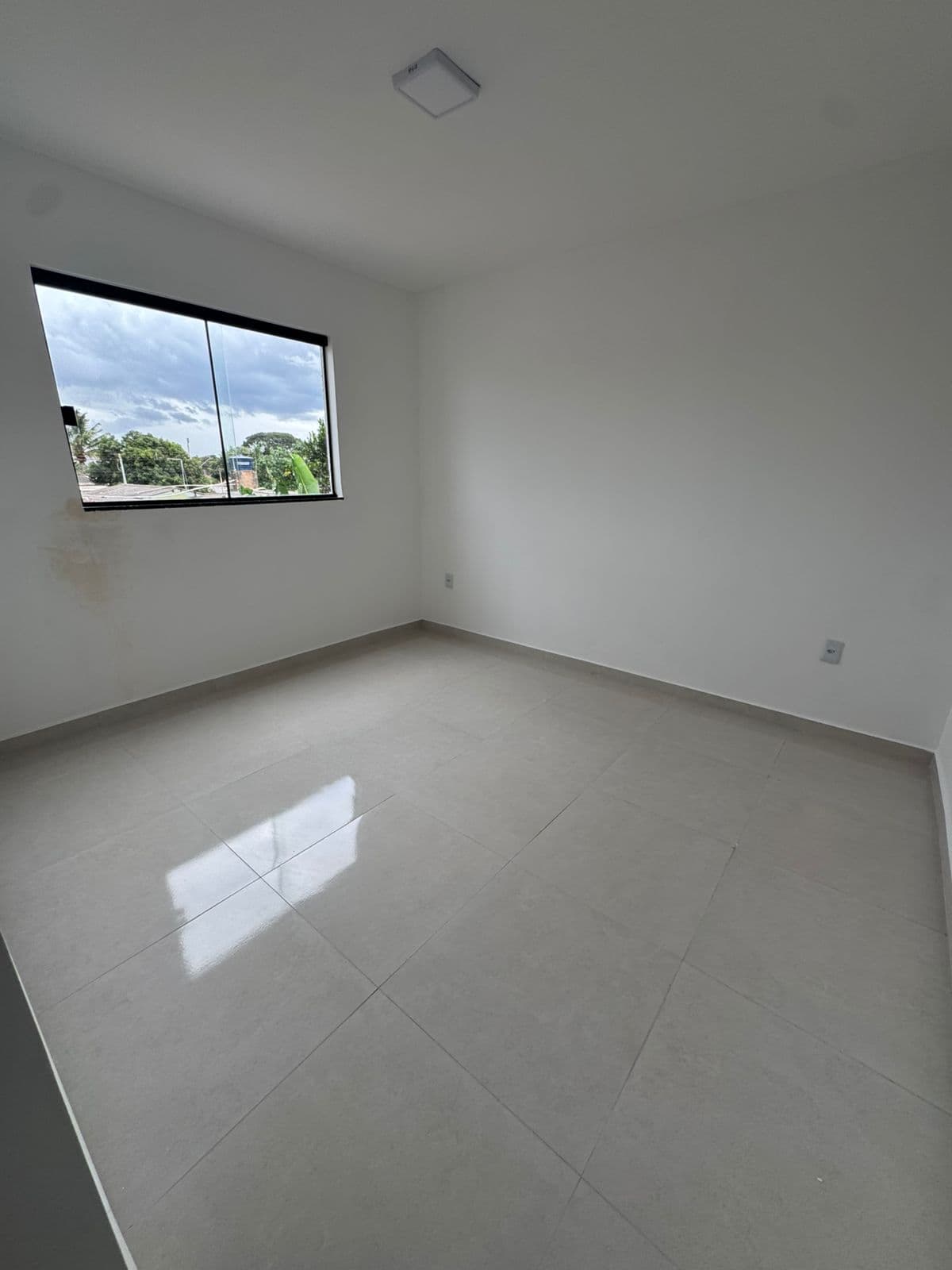 Foto 2 de Apartamento - Apartamento no Parque Mingone 2 - Próximo da BR040 em Luziânia